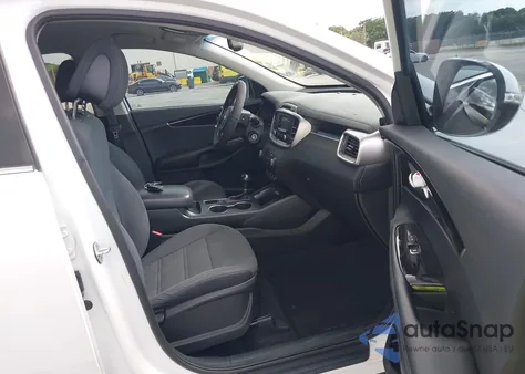 2016 Kia Sorento 2.4L Lx z USA, uszkodzony, nr VIN 5XYPG4A39GG091994